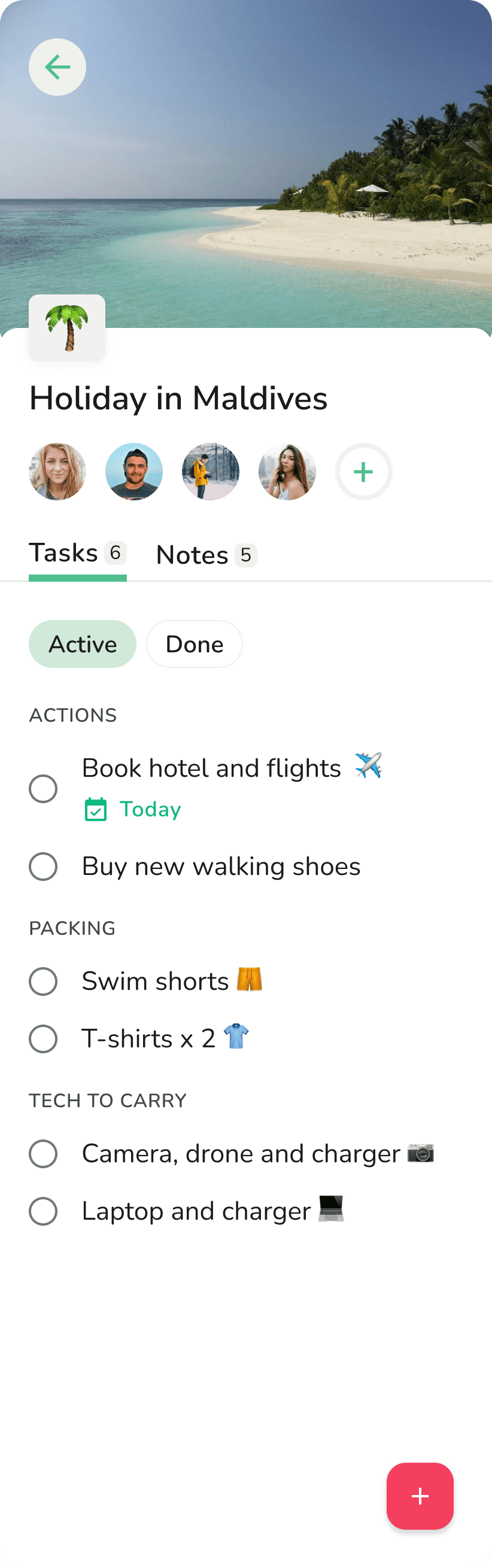 Phone screenshot showing a shared holiday list with collaborators